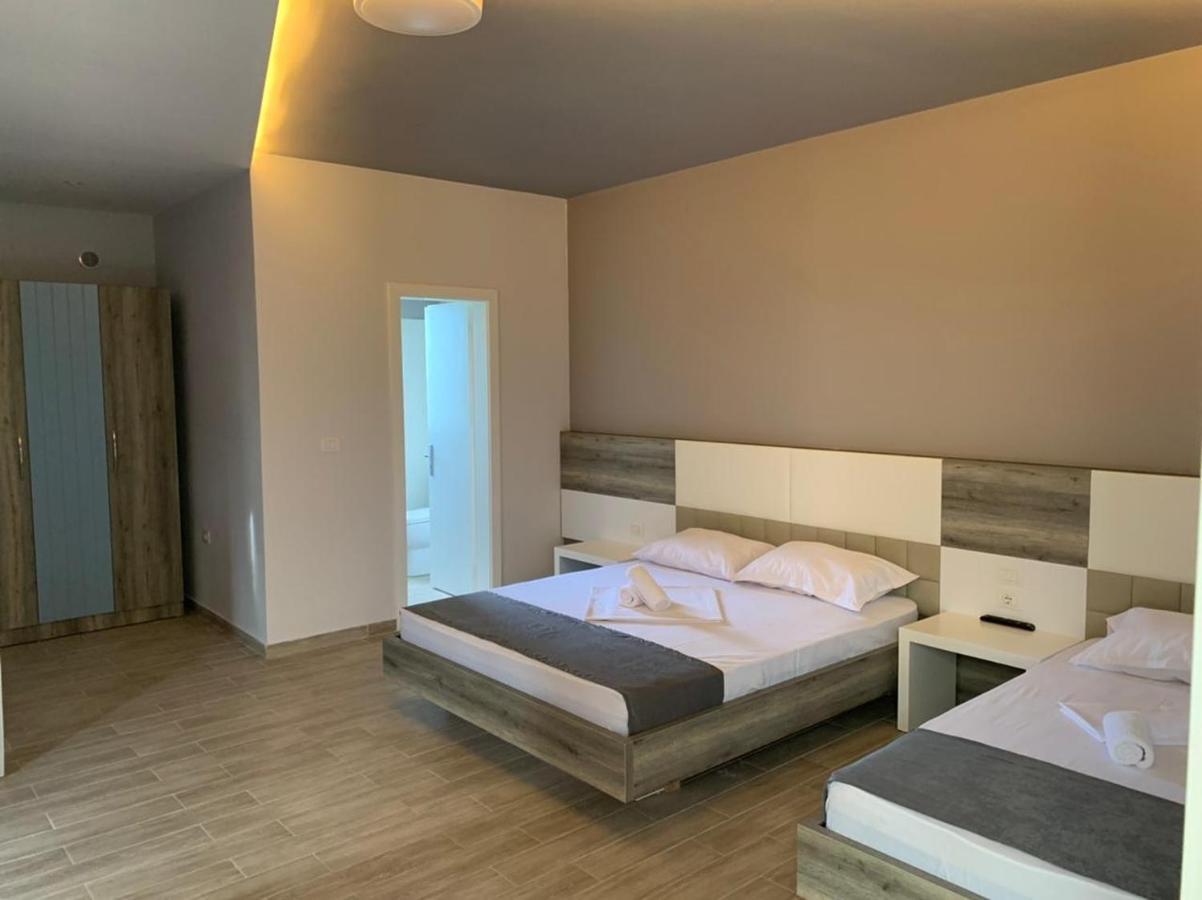 Imperial Hotel Shenkoll Екстериор снимка